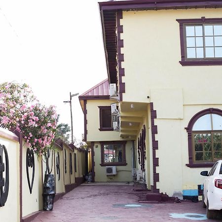 Gya-Son Royal Guest House Kumasi Exterior photo